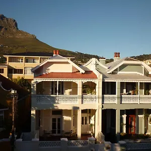 Guest house The Cape Colonial