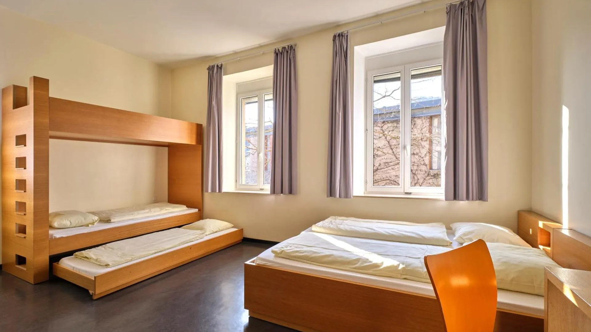 Youth Hostel Schengen / Remerschen